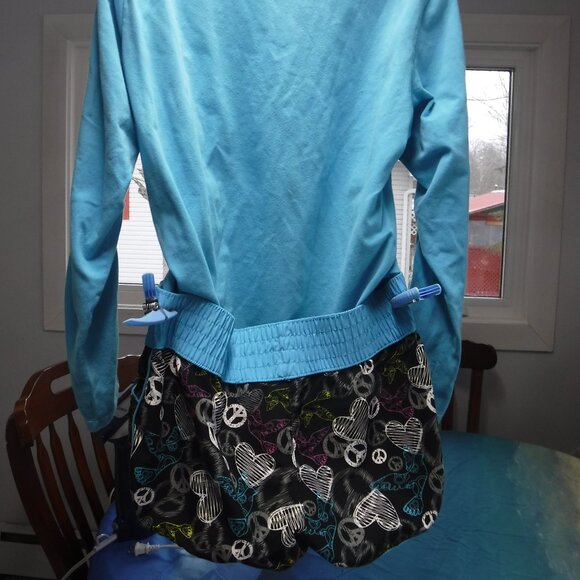 Just in time for Spring Peace & Love Running outfit size US L - Picture 3 of 8